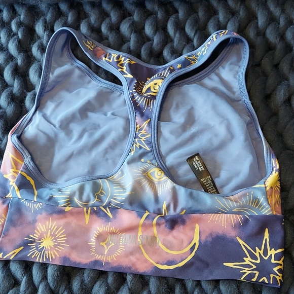 Victoria Secret sports bra size small - Picture 2 of 4